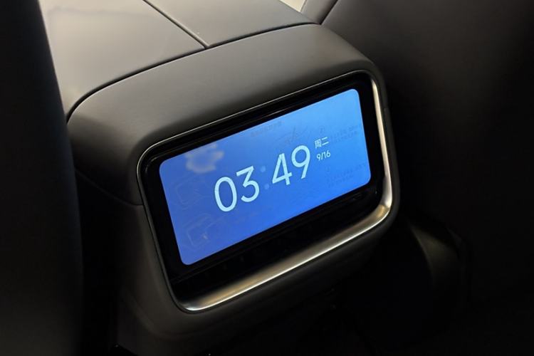 Used Xiaomi Auto YU7 2025 Ultra-Long Range Rear-Wheel Drive Version Interior 4