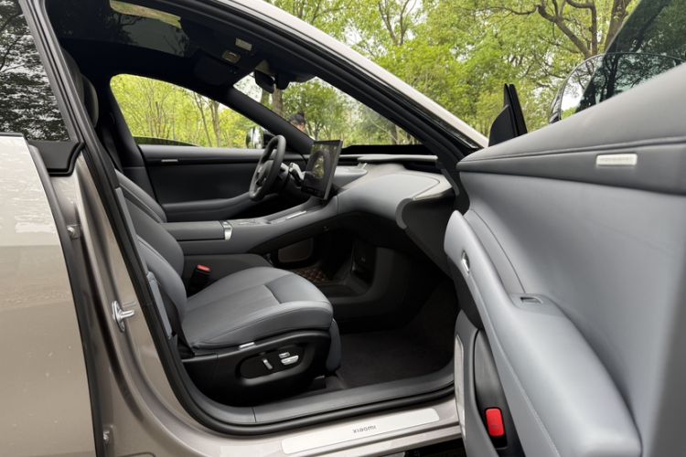 Used Xiaomi Auto YU7 2025 Ultra-Long Range All-Wheel Drive Pro Version Interior 4