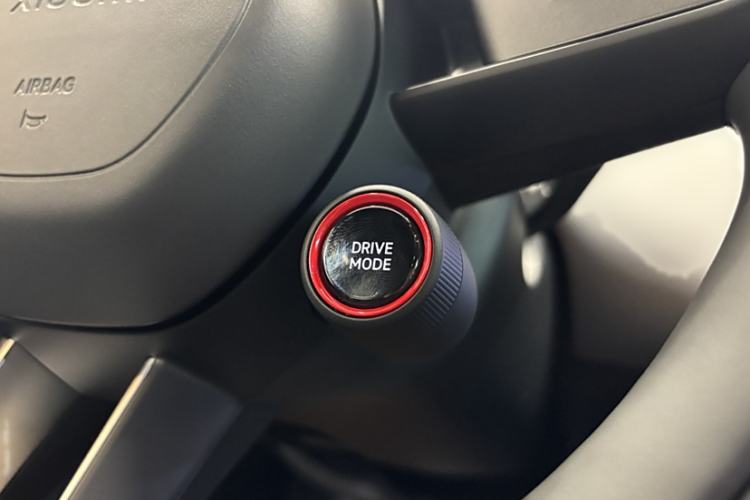 Used Xiaomi Auto YU7 2025 Ultra-Long Range Rear-Wheel Drive Version Interior 5