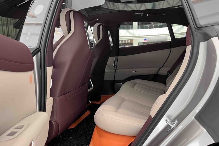 Used Xiaomi Auto YU7 2025 Ultra-Long Range Rear-Wheel Drive Version Interior 8