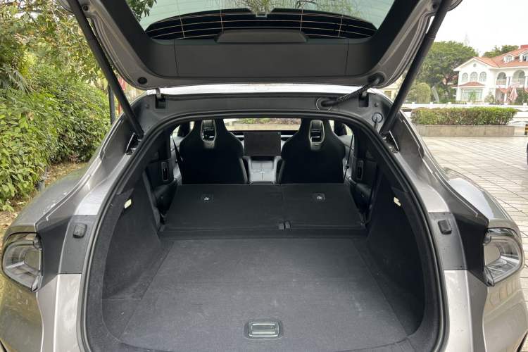 Used Xiaomi Auto YU7 2025 Ultra-Long Range Rear-Wheel Drive Version Interior 8