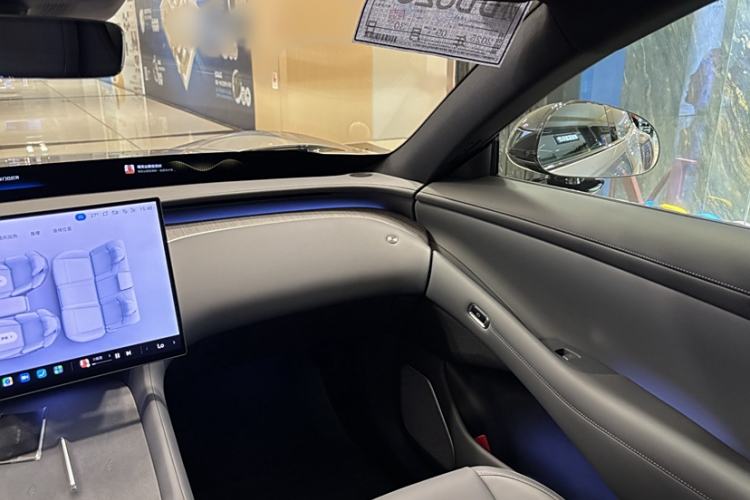 Used Xiaomi Auto YU7 2025 Ultra-Long Range Rear-Wheel Drive Version Interior 9