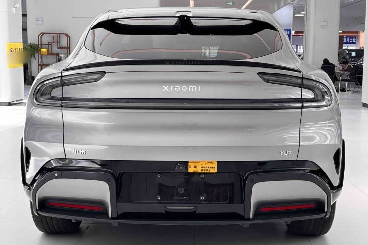Used Xiaomi Auto YU7 2025 Ultra-Long Range Rear-Wheel Drive Version Interior 9