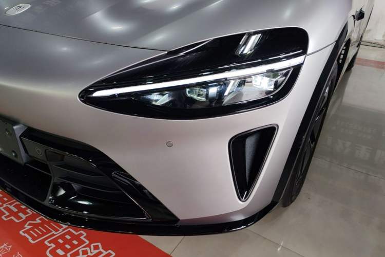 Used Xiaomi Auto YU7 2025 Ultra-Long Range All-Wheel Drive Pro Version Left Front Headlight