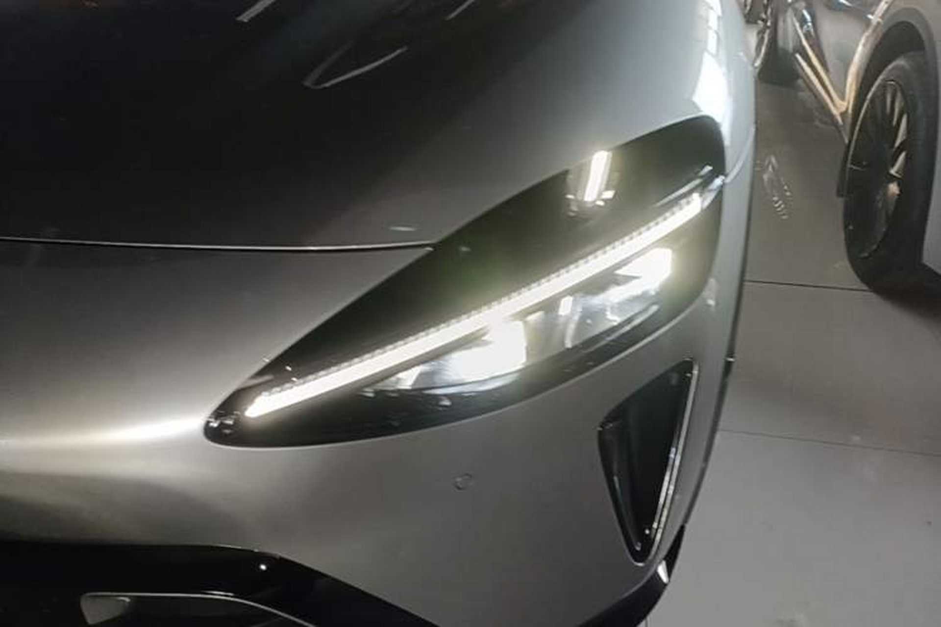 Used Xiaomi Auto YU7 2025 Ultra-Long Range Rear-Wheel Drive Version Left Front Headlight