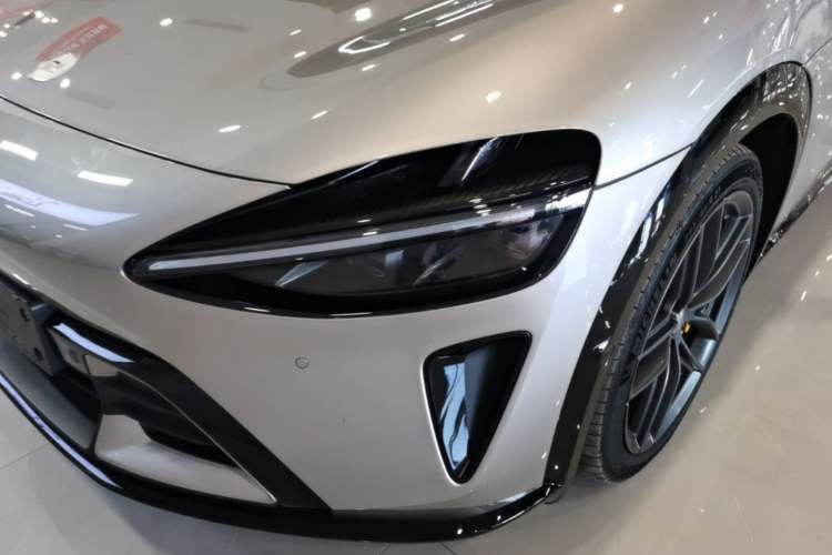Used Xiaomi Auto YU7 2025 Ultra-Long Range High-Performance All-Wheel-Drive Max Edition Left Front Headlight