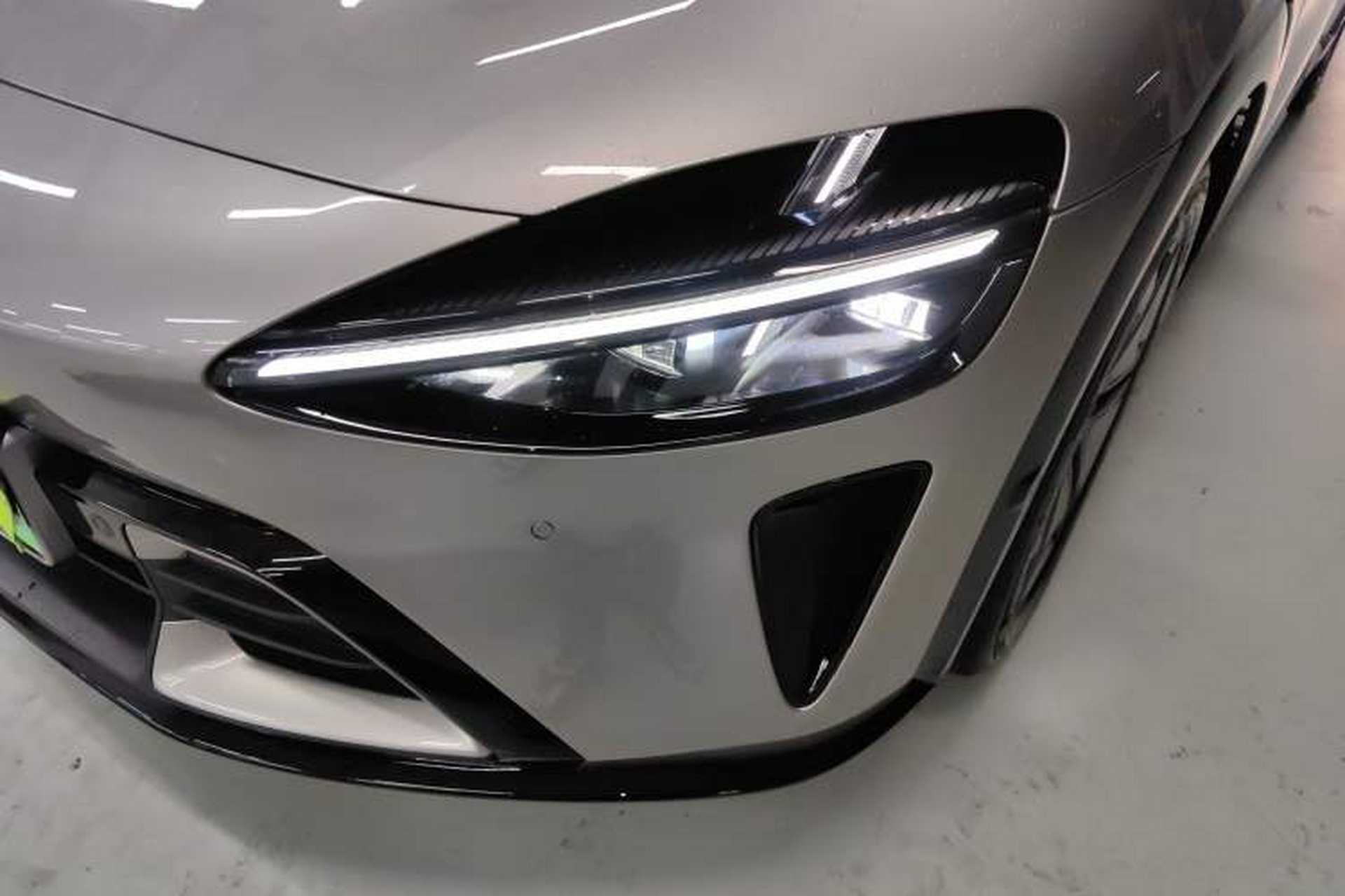 Used Xiaomi Auto YU7 2025 Ultra-Long Range All-Wheel Drive Pro Version Left Front Headlight