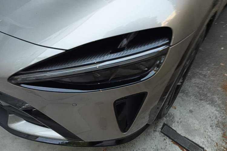 Used Xiaomi Auto YU7 2025 Ultra-Long Range All-Wheel Drive Pro Version Left Front Headlight