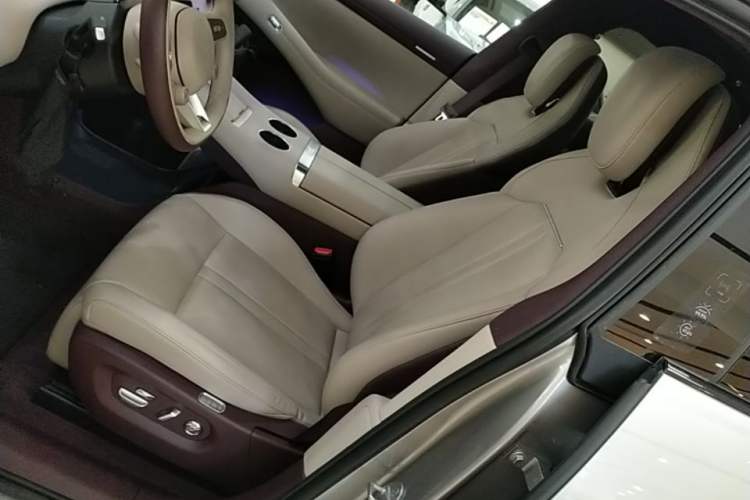 Used Xiaomi Auto YU7 2025 Ultra-Long Range Rear-Wheel Drive Version Left Front Seat