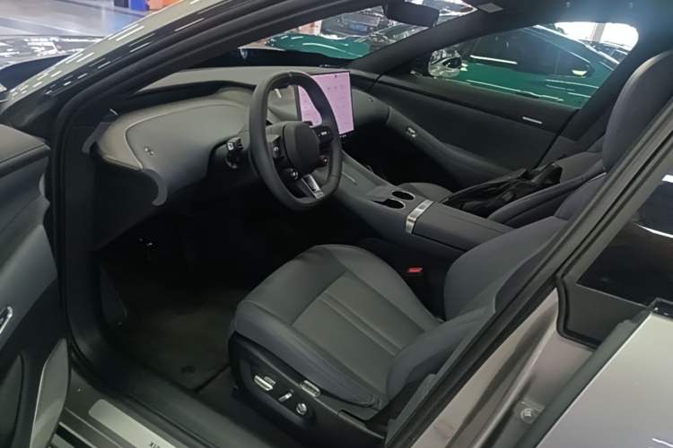 Used Xiaomi Auto YU7 2025 Ultra-Long Range All-Wheel Drive Pro Version Left Front Seat