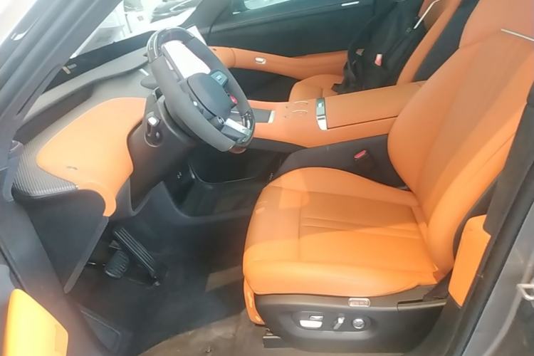 Used Xiaomi Auto YU7 2025 Ultra-Long Range High-Performance All-Wheel-Drive Max Edition Left Front Seat