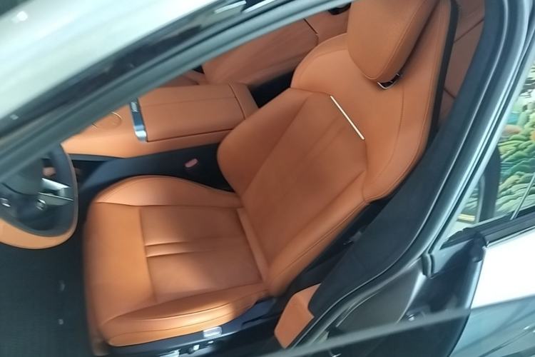 Used Xiaomi Auto YU7 2025 Ultra-Long Range High-Performance All-Wheel-Drive Max Edition Left Front Seat
