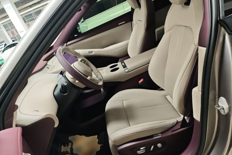 Used Xiaomi Auto YU7 2025 Ultra-Long Range Rear-Wheel Drive Version Left Front Seat