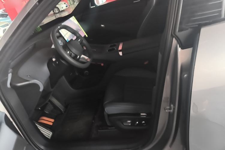 Used Xiaomi Auto YU7 2025 Ultra-Long Range Rear-Wheel Drive Version Left Front Seat