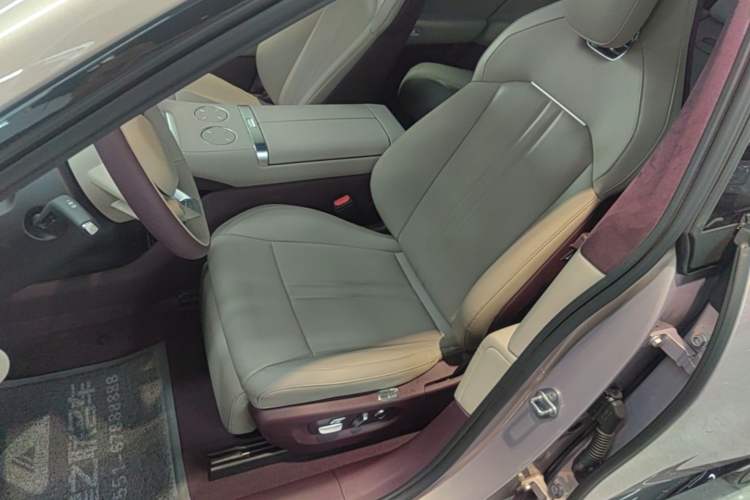 Used Xiaomi Auto YU7 2025 Ultra-Long Range High-Performance All-Wheel-Drive Max Edition Left Front Seat