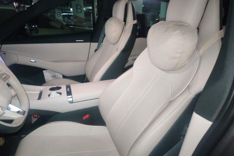 Used Xiaomi Auto YU7 2025 Ultra-Long Range Rear-Wheel Drive Version Left Front Seat