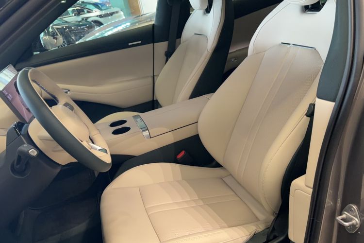 Used Xiaomi Auto YU7 2025 Ultra-Long Range Rear-Wheel Drive Version Left Front Seat