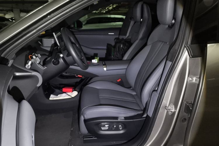 Used Xiaomi Auto YU7 2025 Ultra-Long Range High-Performance All-Wheel-Drive Max Edition Left Front Seat