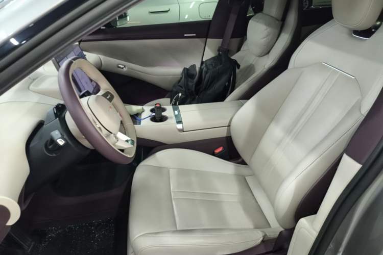 Used Xiaomi Auto YU7 2025 Ultra-Long Range Rear-Wheel Drive Version Left Front Seat