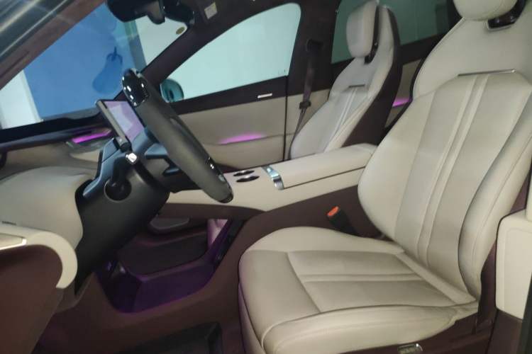 Used Xiaomi Auto YU7 2025 Ultra-Long Range High-Performance All-Wheel-Drive Max Edition Left Front Seat