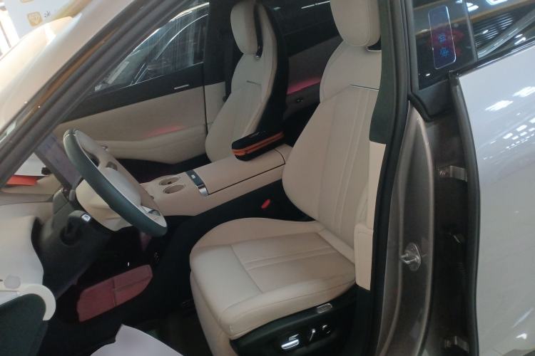 Used Xiaomi Auto YU7 2025 Ultra-Long Range High-Performance All-Wheel-Drive Max Edition Left Front Seat