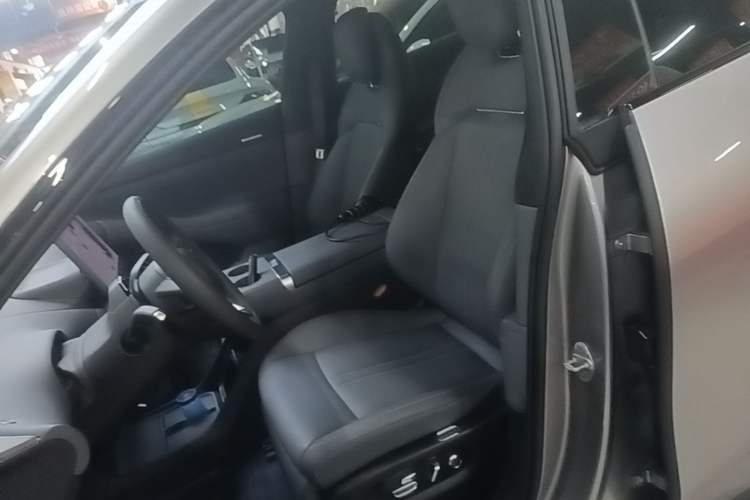Used Xiaomi Auto YU7 2025 Ultra-Long Range All-Wheel Drive Pro Version Left Front Seat