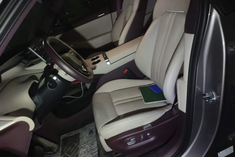 Used Xiaomi Auto YU7 2025 Ultra-Long Range All-Wheel Drive Pro Version Left Front Seat