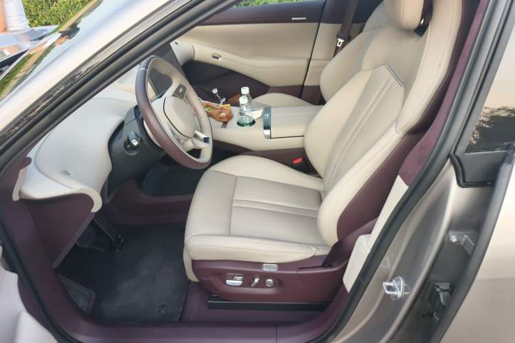 Used Xiaomi Auto YU7 2025 Ultra-Long Range High-Performance All-Wheel-Drive Max Edition Left Front Seat