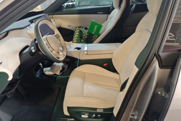 Used Xiaomi Auto YU7 2025 Ultra-Long Range Rear-Wheel Drive Version Left Front Seat