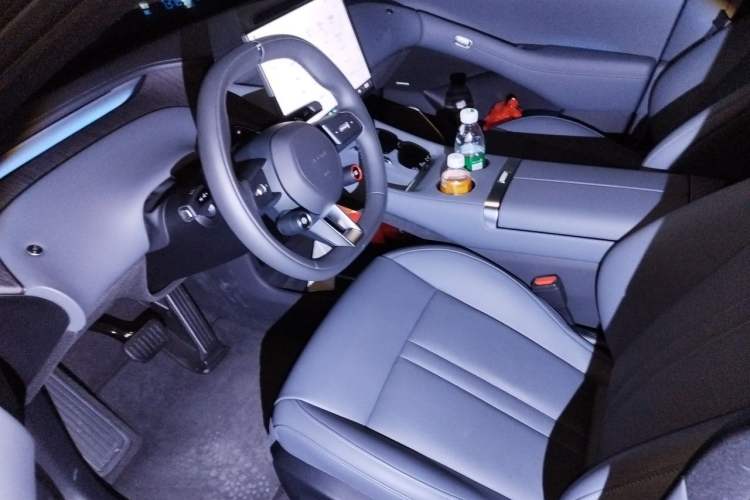 Used Xiaomi Auto YU7 2025 Ultra-Long Range Rear-Wheel Drive Version Left Front Seat