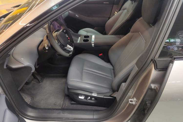 Used Xiaomi Auto YU7 2025 Ultra-Long Range High-Performance All-Wheel-Drive Max Edition Left Front Seat