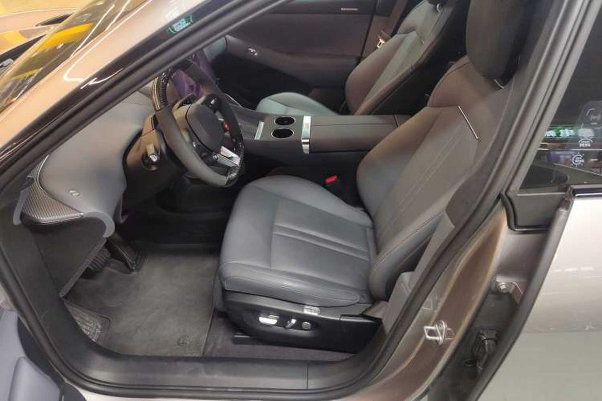 Used Xiaomi Auto YU7 2025 Ultra-Long Range High-Performance All-Wheel-Drive Max Edition Left Front Seat