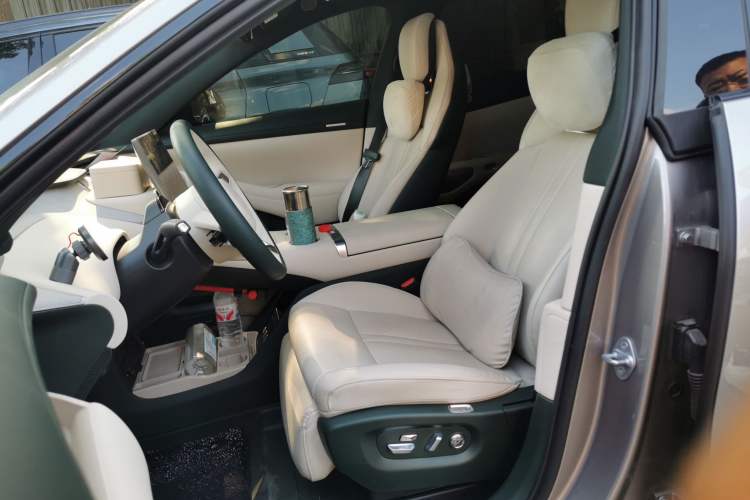 Used Xiaomi Auto YU7 2025 Ultra-Long Range All-Wheel Drive Pro Version Left Front Seat