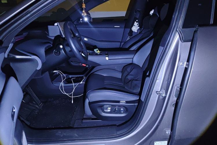 Used Xiaomi Auto YU7 2025 Ultra-Long Range Rear-Wheel Drive Version Left Front Seat