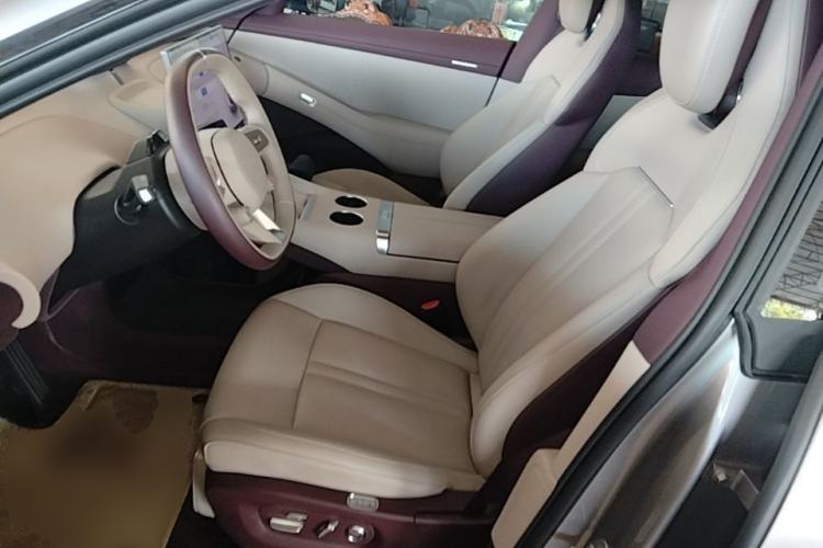 Used Xiaomi Auto YU7 2025 Ultra-Long Range Rear-Wheel Drive Version Left Front Seat