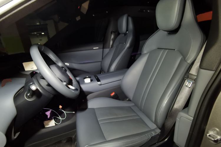 Used Xiaomi Auto YU7 2025 Ultra-Long Range Rear-Wheel Drive Version Left Front Seat