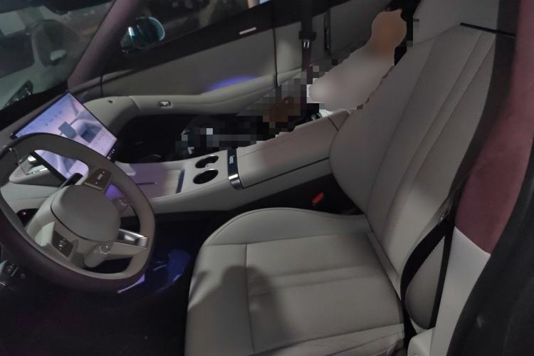 Used Xiaomi Auto YU7 2025 Ultra-Long Range High-Performance All-Wheel-Drive Max Edition Left Front Seat