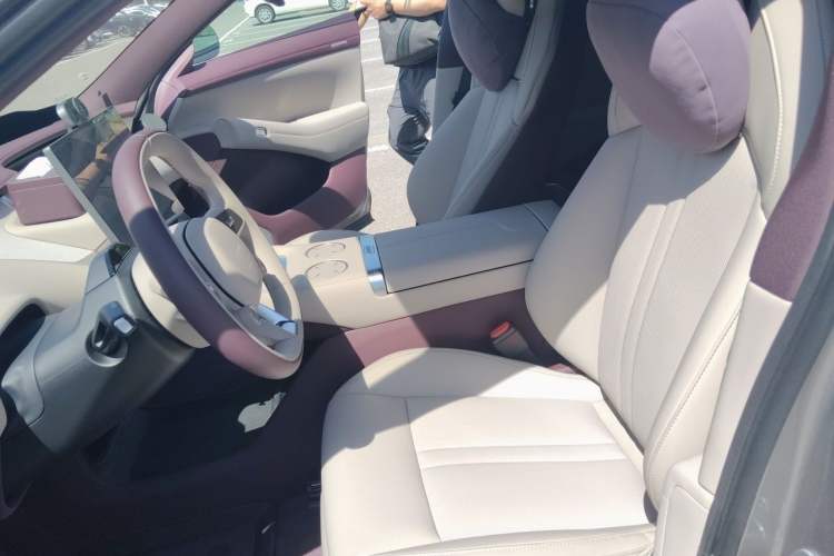Used Xiaomi Auto YU7 2025 Ultra-Long Range All-Wheel Drive Pro Version Left Front Seat