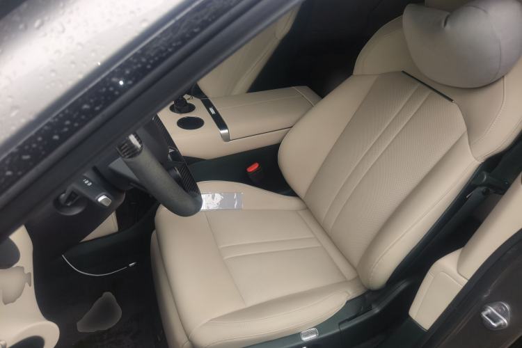 Used Xiaomi Auto YU7 2025 Ultra-Long Range High-Performance All-Wheel-Drive Max Edition Left Front Seat