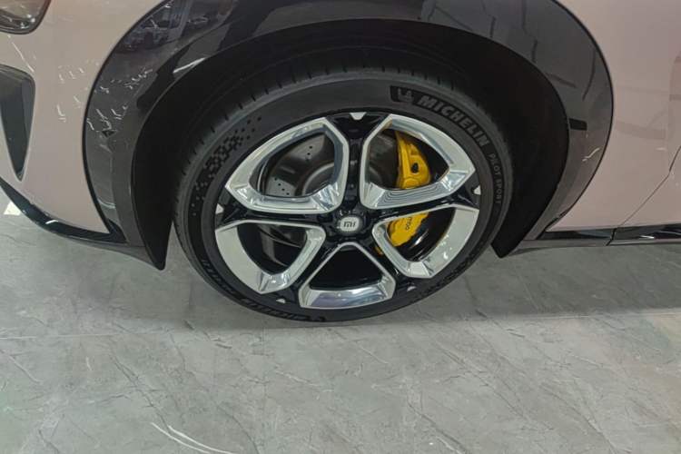 Used Xiaomi Auto YU7 2025 Ultra-Long Range High-Performance All-Wheel-Drive Max Edition Left Front Wheel Hub