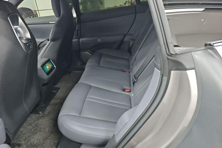 Used Xiaomi Auto YU7 2025 Ultra-Long Range Rear-Wheel Drive Version Left Rear Seat