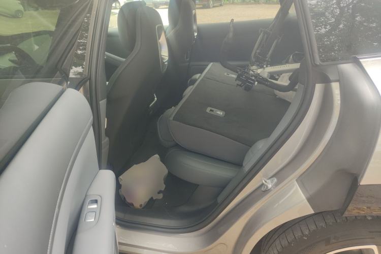 Used Xiaomi Auto YU7 2025 Ultra-Long Range All-Wheel Drive Pro Version Left Rear Seat