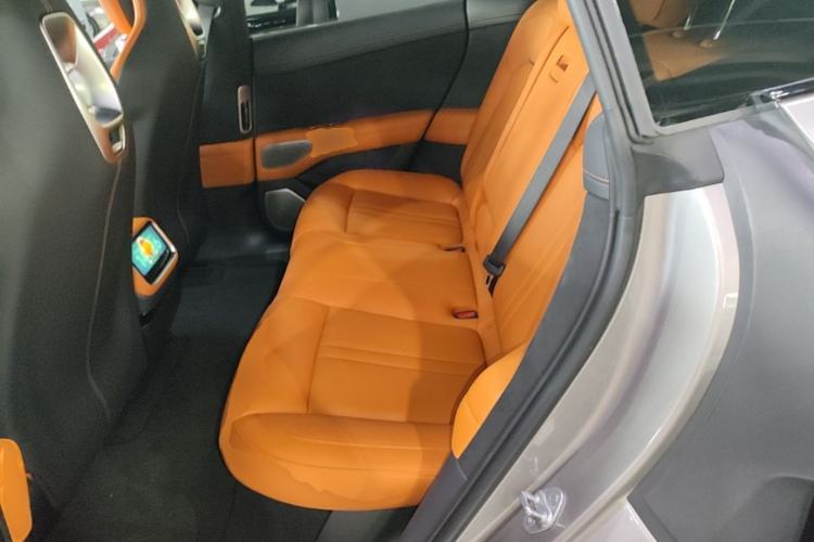 Used Xiaomi Auto YU7 2025 Ultra-Long Range High-Performance All-Wheel-Drive Max Edition Left Rear Seat