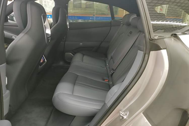 Used Xiaomi Auto YU7 2025 Ultra-Long Range Rear-Wheel Drive Version Left Rear Seat