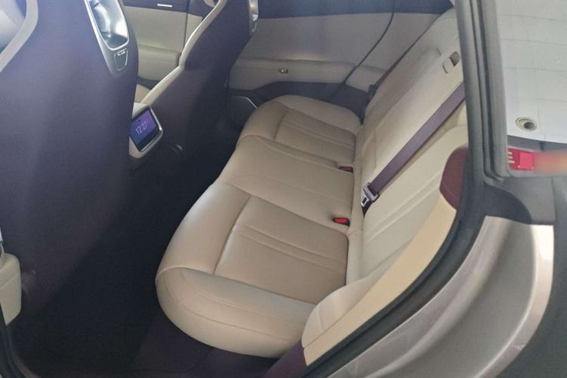 Used Xiaomi Auto YU7 2025 Ultra-Long Range Rear-Wheel Drive Version Left Rear Seat