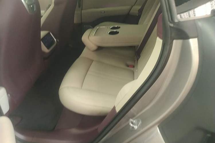 Used Xiaomi Auto YU7 2025 Ultra-Long Range Rear-Wheel Drive Version Left Rear Seat