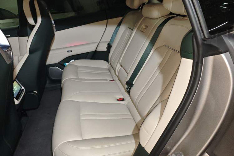 Used Xiaomi Auto YU7 2025 Ultra-Long Range All-Wheel Drive Pro Version Left Rear Seat