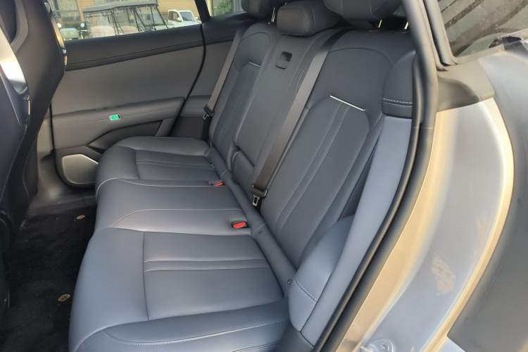 Used Xiaomi Auto YU7 2025 Ultra-Long Range Rear-Wheel Drive Version Left Rear Seat