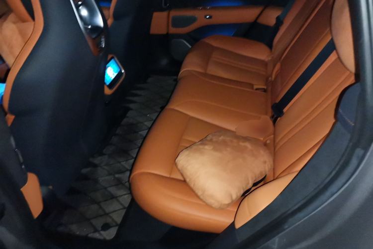 Used Xiaomi Auto YU7 2025 Ultra-Long Range High-Performance All-Wheel-Drive Max Edition Left Rear Seat