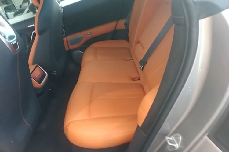 Used Xiaomi Auto YU7 2025 Ultra-Long Range High-Performance All-Wheel-Drive Max Edition Left Rear Seat
